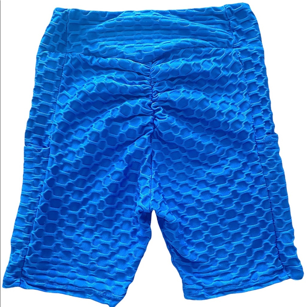 Booty scrunch textured legging shorts